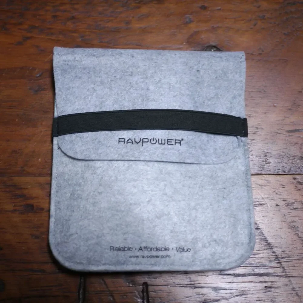 RavPower 13 USB Adaptors Converters + Wool Travel Carrier Pouch
